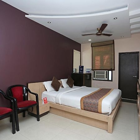 Oyo 11596 Sanjay Guest House Kanpur Dış mekan fotoğraf