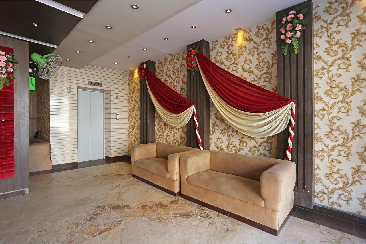 Oyo 11596 Sanjay Guest House Kanpur Dış mekan fotoğraf
