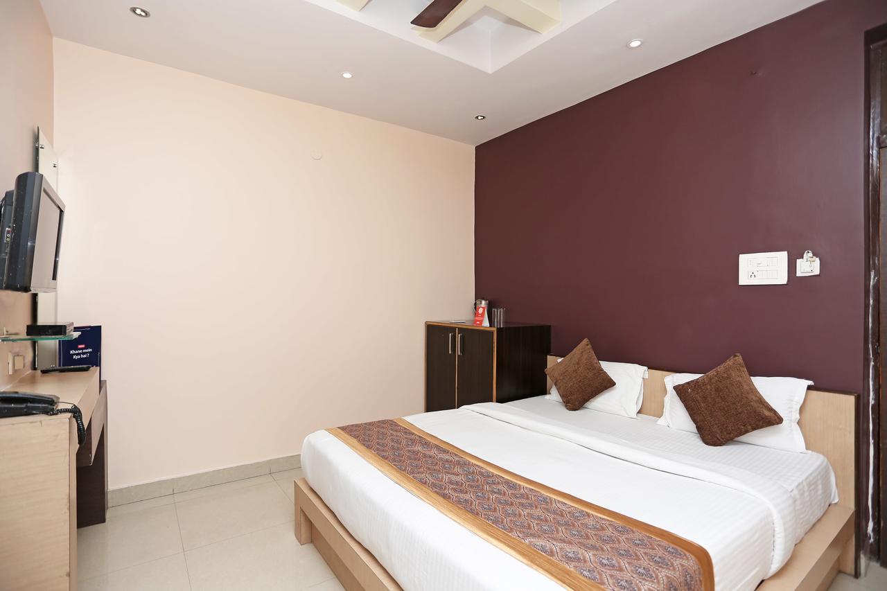 Oyo 11596 Sanjay Guest House Kanpur Dış mekan fotoğraf