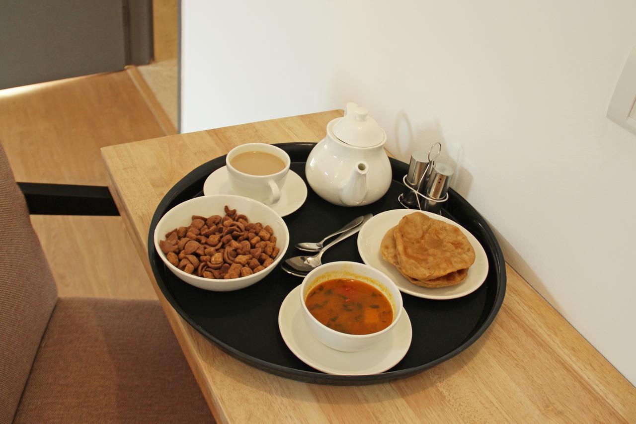 Oyo 11596 Sanjay Guest House Kanpur Dış mekan fotoğraf